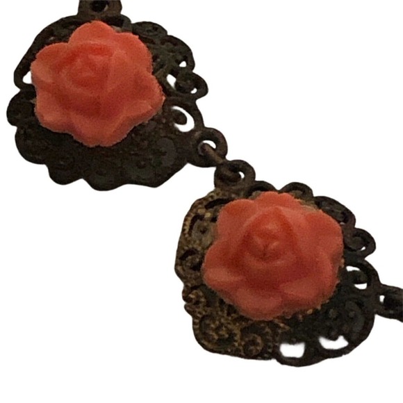 Vintage Necklace Coral Colored Celluloid Carved Rose Gold Tone Chain Fillagree - Picture 6 of 9